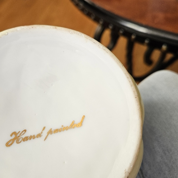 Green and pink vase with roses - Picture 2 of 2